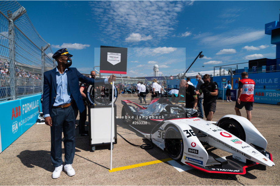 Spacesuit Collections Photo ID 263338, Wiebke Langebeck, Berlin ePrix, Germany, 14/08/2021 13:36:02