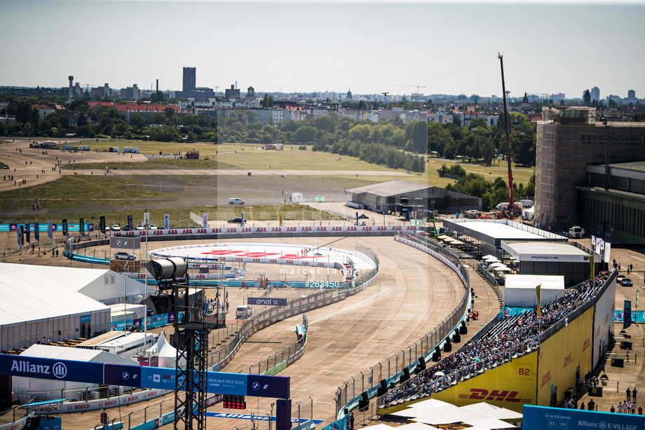 Spacesuit Collections Photo ID 263450, Marcel Langer, Berlin ePrix, Germany, 14/08/2021 13:55:55