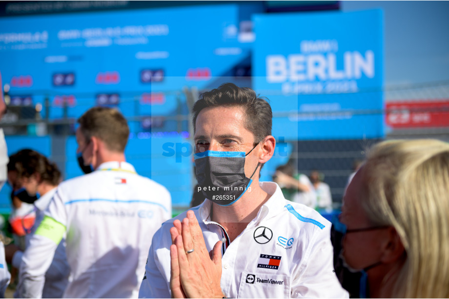 Spacesuit Collections Photo ID 265351, Peter Minnig, Berlin ePrix, Germany, 15/08/2021 16:57:21