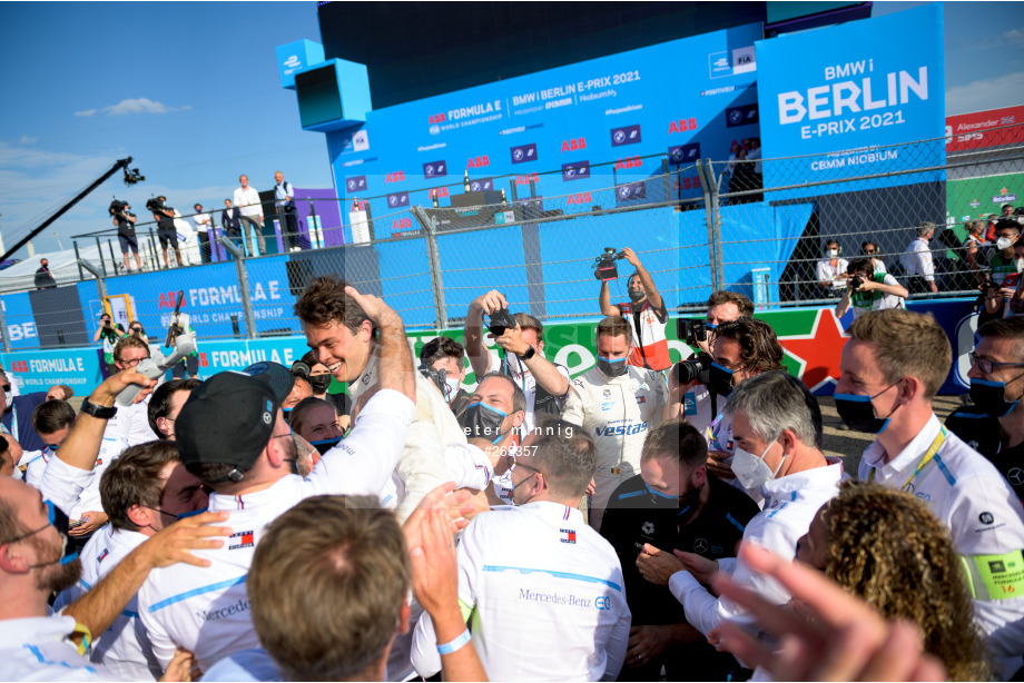 Spacesuit Collections Photo ID 265357, Peter Minnig, Berlin ePrix, Germany, 15/08/2021 16:57:27