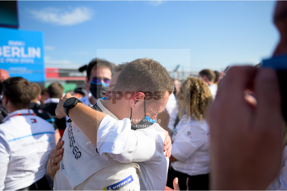 Spacesuit Collections Photo ID 265412, Peter Minnig, Berlin ePrix, Germany, 15/08/2021 16:58:58