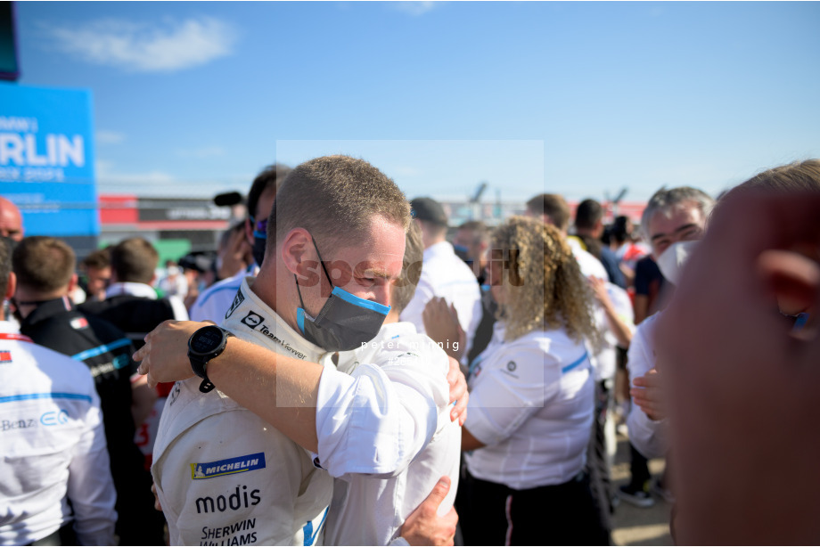 Spacesuit Collections Photo ID 265415, Peter Minnig, Berlin ePrix, Germany, 15/08/2021 16:58:59