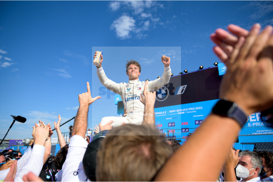 Spacesuit Collections Photo ID 265526, Peter Minnig, Berlin ePrix, Germany, 15/08/2021 16:57:30