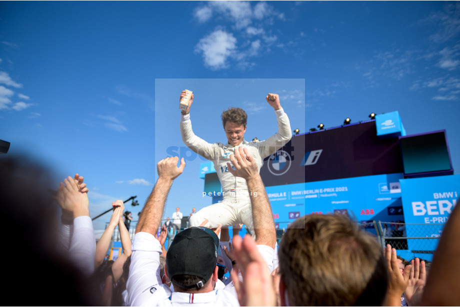 Spacesuit Collections Photo ID 265527, Peter Minnig, Berlin ePrix, Germany, 15/08/2021 16:57:32