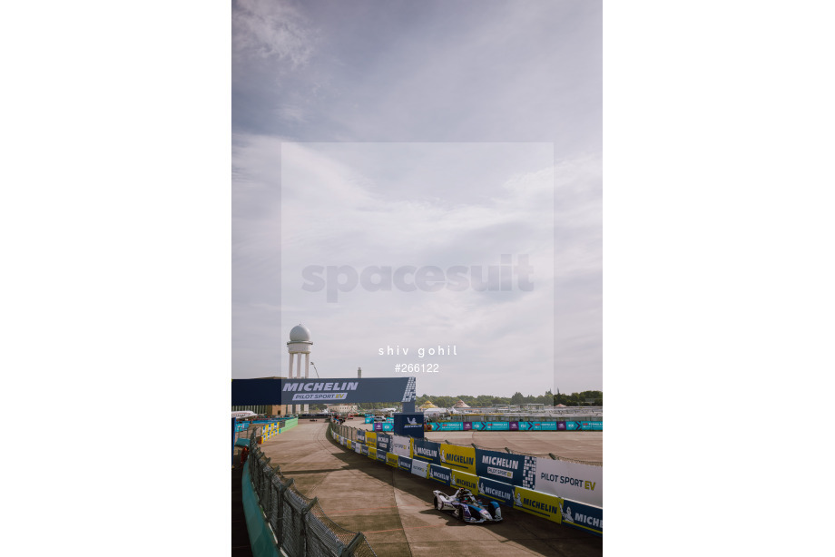 Spacesuit Collections Photo ID 266122, Shiv Gohil, Berlin ePrix, Germany, 15/08/2021 09:41:01