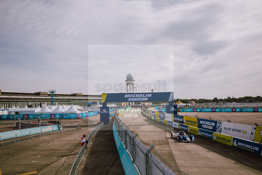 Spacesuit Collections Photo ID 266134, Shiv Gohil, Berlin ePrix, Germany, 15/08/2021 09:37:50