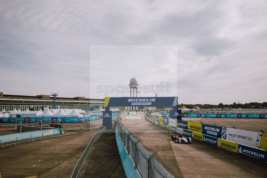 Spacesuit Collections Photo ID 266144, Shiv Gohil, Berlin ePrix, Germany, 15/08/2021 09:36:27