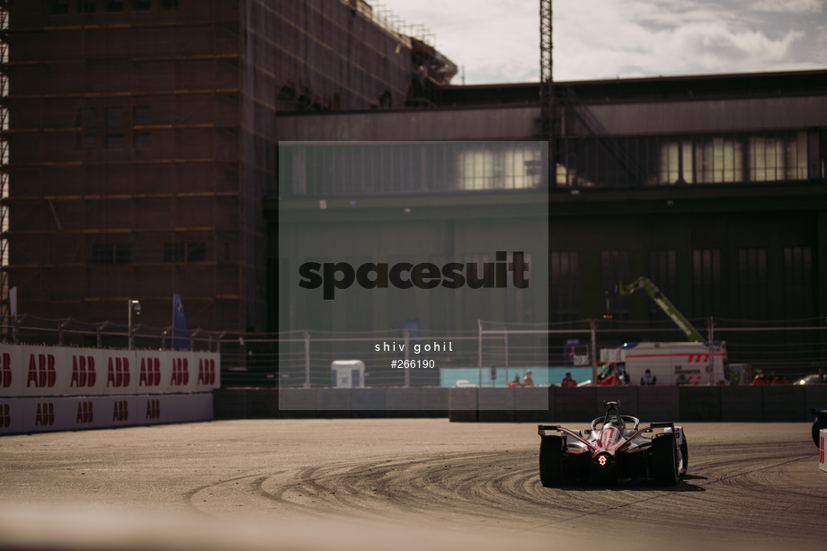 Spacesuit Collections Photo ID 266190, Shiv Gohil, Berlin ePrix, Germany, 15/08/2021 16:19:36