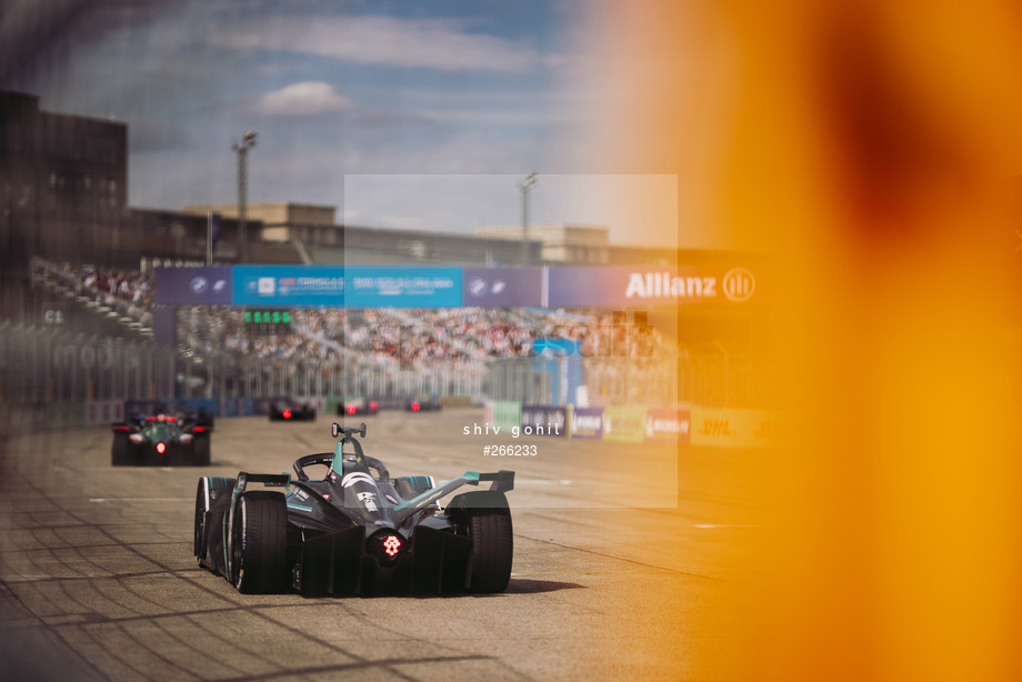 Spacesuit Collections Photo ID 266233, Shiv Gohil, Berlin ePrix, Germany, 15/08/2021 16:04:08