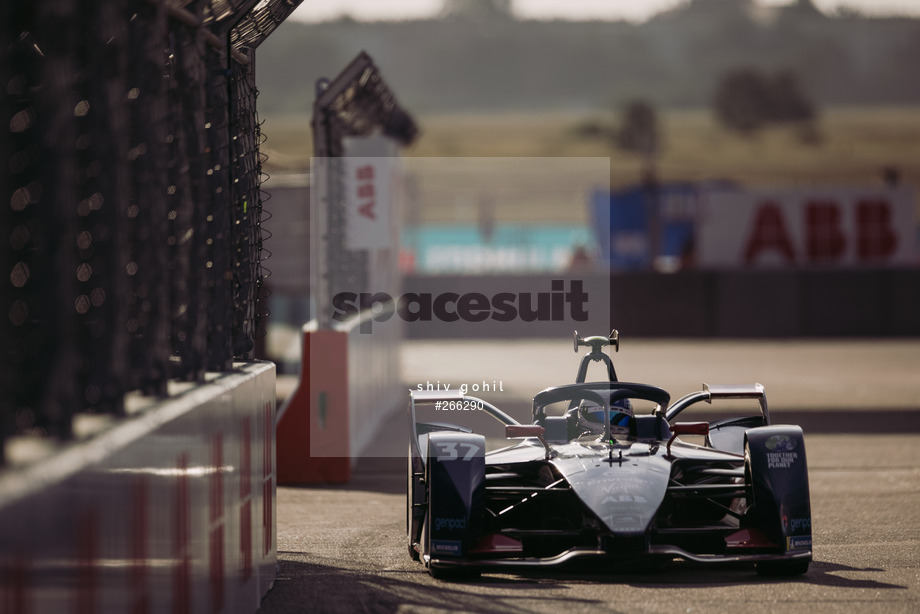 Spacesuit Collections Photo ID 266290, Shiv Gohil, Berlin ePrix, Germany, 15/08/2021 08:04:14