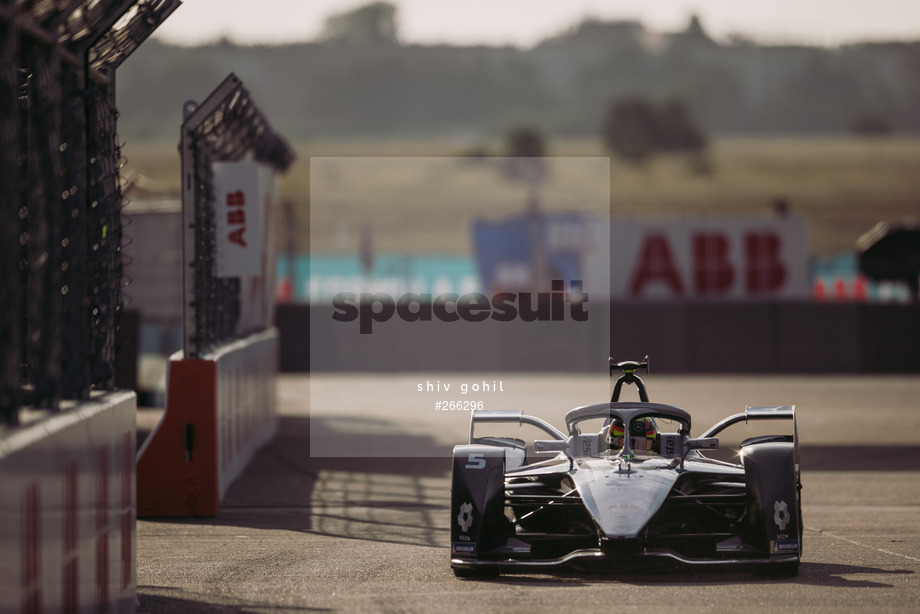Spacesuit Collections Photo ID 266296, Shiv Gohil, Berlin ePrix, Germany, 15/08/2021 08:03:06