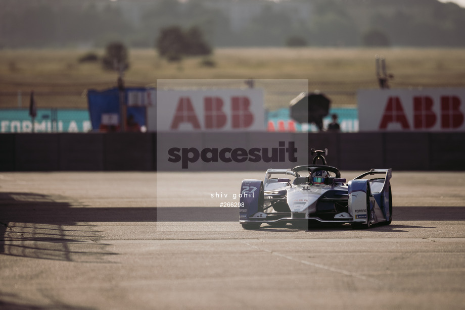 Spacesuit Collections Photo ID 266298, Shiv Gohil, Berlin ePrix, Germany, 15/08/2021 08:02:57