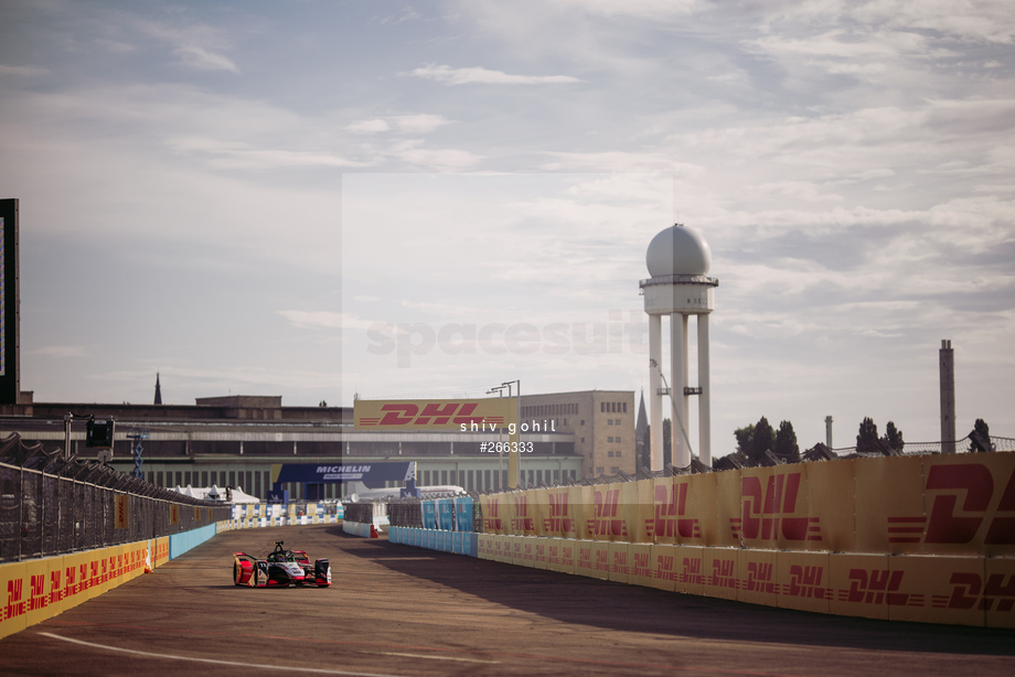 Spacesuit Collections Photo ID 266333, Shiv Gohil, Berlin ePrix, Germany, 15/08/2021 08:33:26