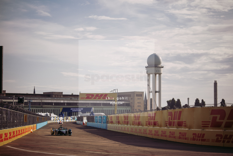 Spacesuit Collections Photo ID 266334, Shiv Gohil, Berlin ePrix, Germany, 15/08/2021 08:33:13
