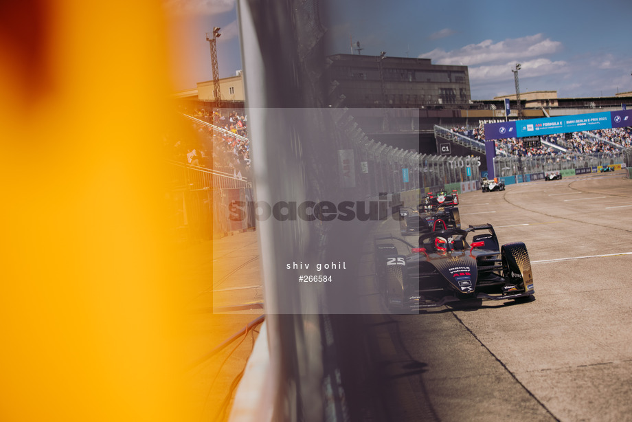 Spacesuit Collections Photo ID 266584, Shiv Gohil, Berlin ePrix, Germany, 14/08/2021 14:10:09