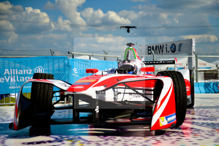 Spacesuit Collections Photo ID 26958, Lou Johnson, Berlin ePrix, Germany, 10/06/2017 16:58:28