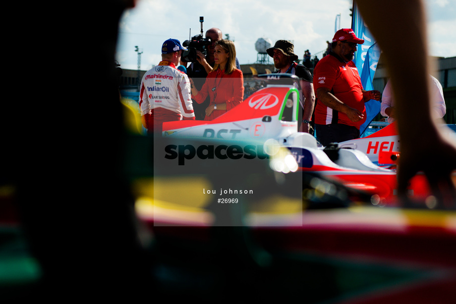 Spacesuit Collections Photo ID 26969, Lou Johnson, Berlin ePrix, Germany, 10/06/2017 17:01:14