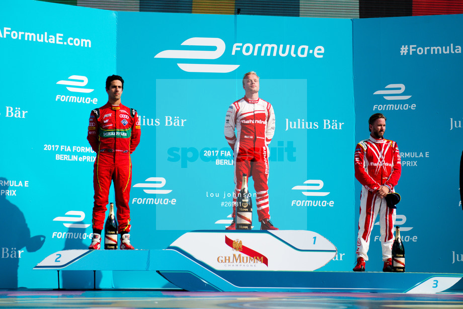 Spacesuit Collections Photo ID 26981, Lou Johnson, Berlin ePrix, Germany, 10/06/2017 17:07:28