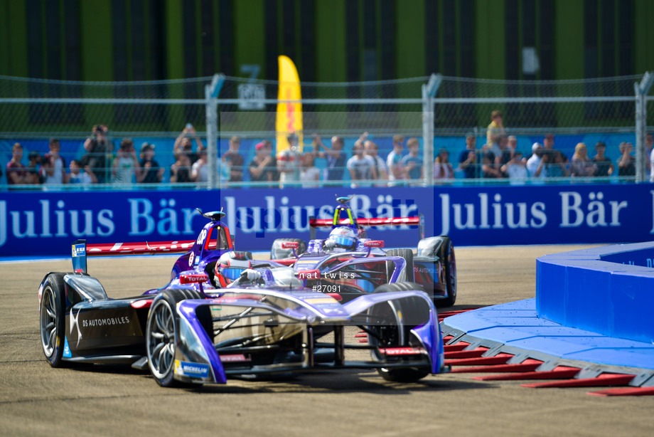 Spacesuit Collections Photo ID 27091, Nat Twiss, Berlin ePrix, Germany, 10/06/2017 16:13:11