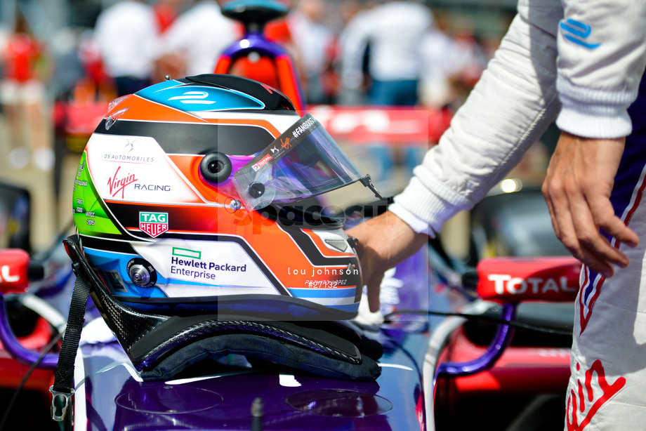 Spacesuit Collections Photo ID 27132, Lou Johnson, Berlin ePrix, Germany, 10/06/2017 15:46:57