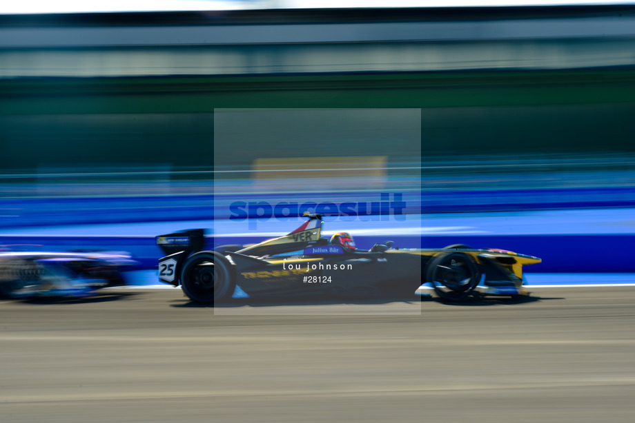 Spacesuit Collections Photo ID 28124, Lou Johnson, Berlin ePrix, Germany, 11/06/2017 16:22:52