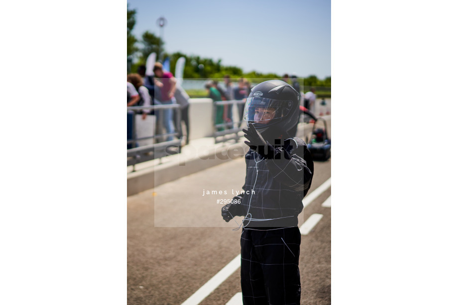 Spacesuit Collections Photo ID 295086, James Lynch, Goodwood Heat, UK, 08/05/2022 12:40:23