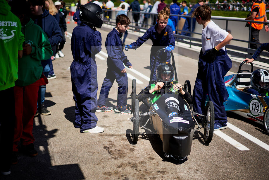 Spacesuit Collections Photo ID 295090, James Lynch, Goodwood Heat, UK, 08/05/2022 12:39:32