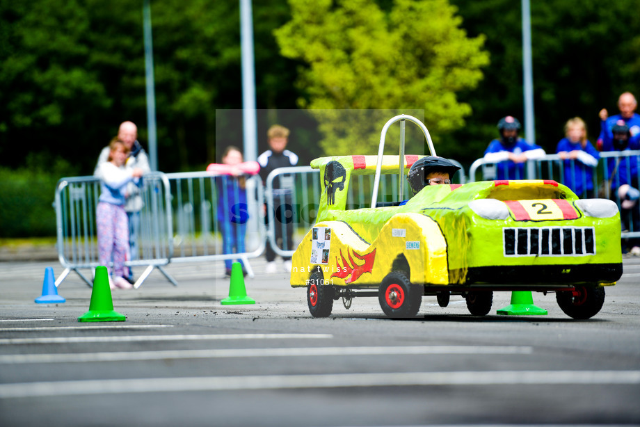 Spacesuit Collections Photo ID 31061, Nat Twiss, Greenpower Miskin, UK, 24/06/2017 12:26:40