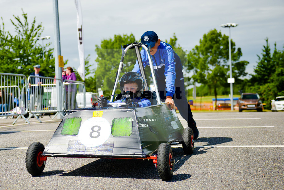 Spacesuit Collections Photo ID 32608, Lou Johnson, Greenpower Ford Dunton, UK, 01/07/2017 11:43:21