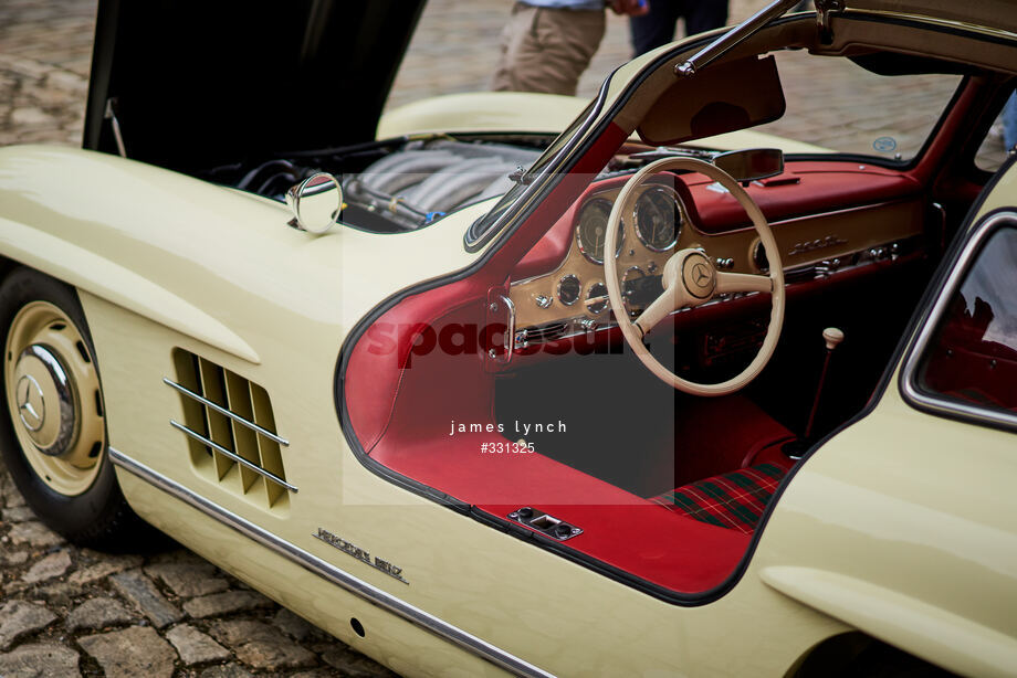 Spacesuit Collections Image ID 331325, James Lynch, Concours of Elegance, UK, 02/09/2022 13:23:52