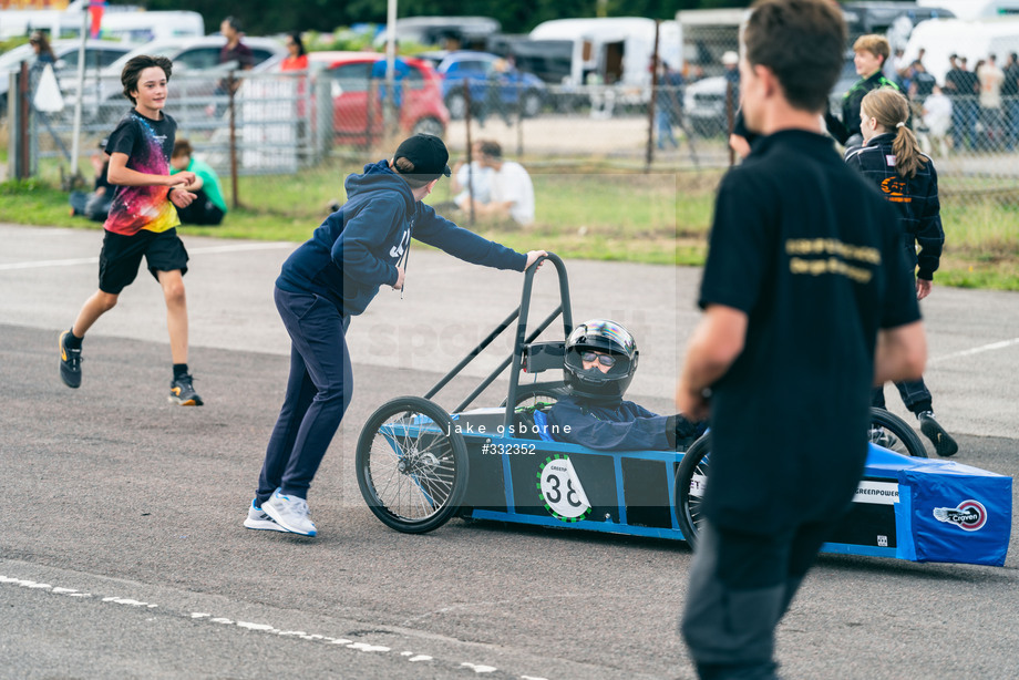 Spacesuit Collections Photo ID 332352, Jake Osborne, Renishaw Castle Combe Heat, UK, 12/09/2022 00:26:39