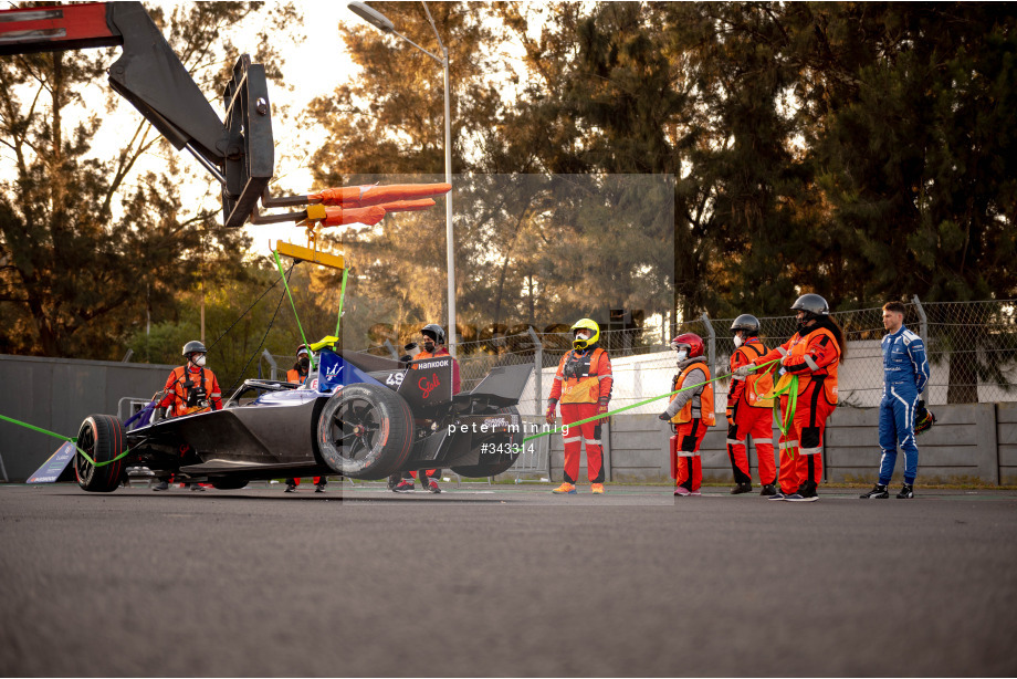 Spacesuit Collections Photo ID 343314, Peter Minnig, Mexico City ePrix, Mexico, 14/01/2023 08:03:53