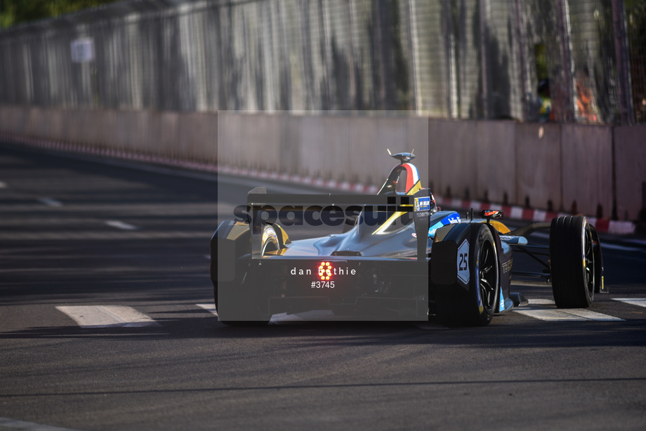 Spacesuit Collections Photo ID 3745, Dan Bathie, Marrakesh ePrix, Morocco, 11/11/2016 15:15:45