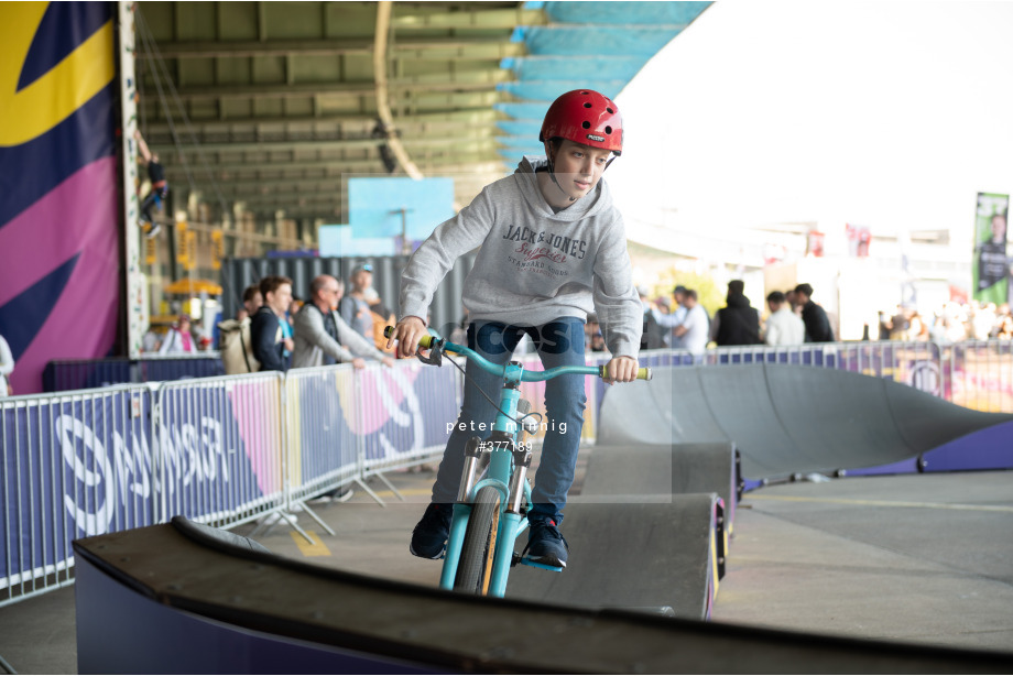 Spacesuit Collections Photo ID 377189, Peter Minnig, Berlin ePrix, Germany, 22/04/2023 11:46:36