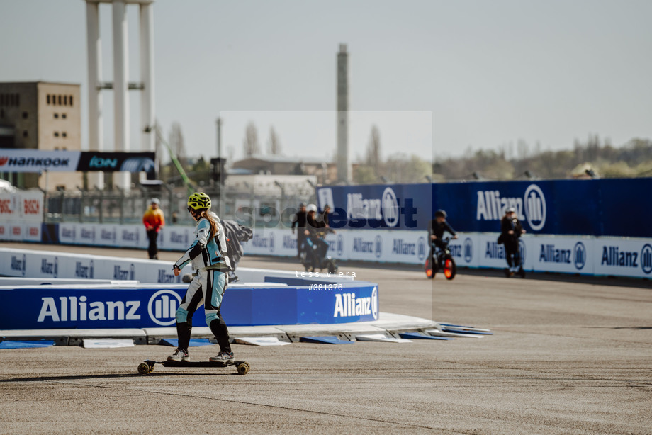 Spacesuit Collections Photo ID 381376, Tess Viera, Berlin ePrix, Germany, 22/04/2023 09:59:39