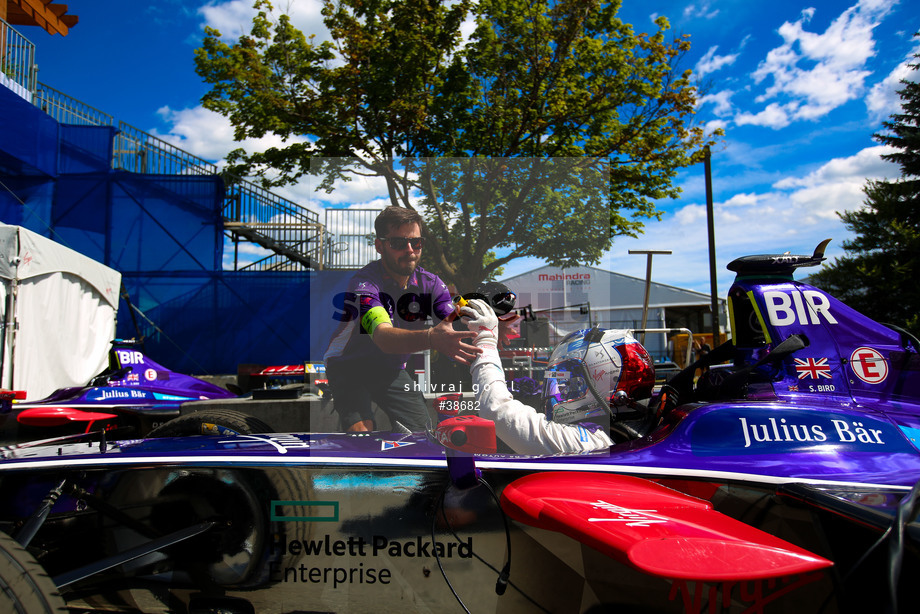 Spacesuit Collections Photo ID 38682, Shivraj Gohil, Montreal ePrix, Canada, 28/07/2017 14:47:42