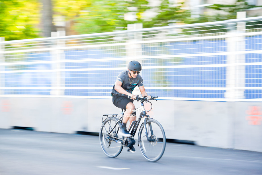 Spacesuit Collections Photo ID 38924, Nat Twiss, Montreal ePrix, Canada, 28/07/2017 17:42:19