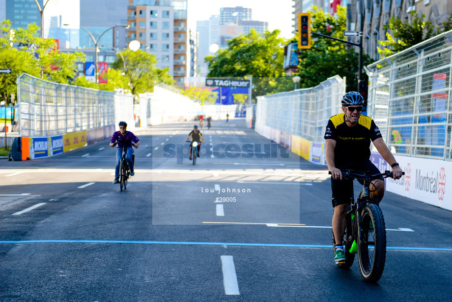 Spacesuit Collections Photo ID 39005, Lou Johnson, Montreal ePrix, Canada, 28/07/2017 17:36:41