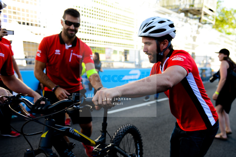 Spacesuit Collections Photo ID 39011, Lou Johnson, Montreal ePrix, Canada, 28/07/2017 17:42:41