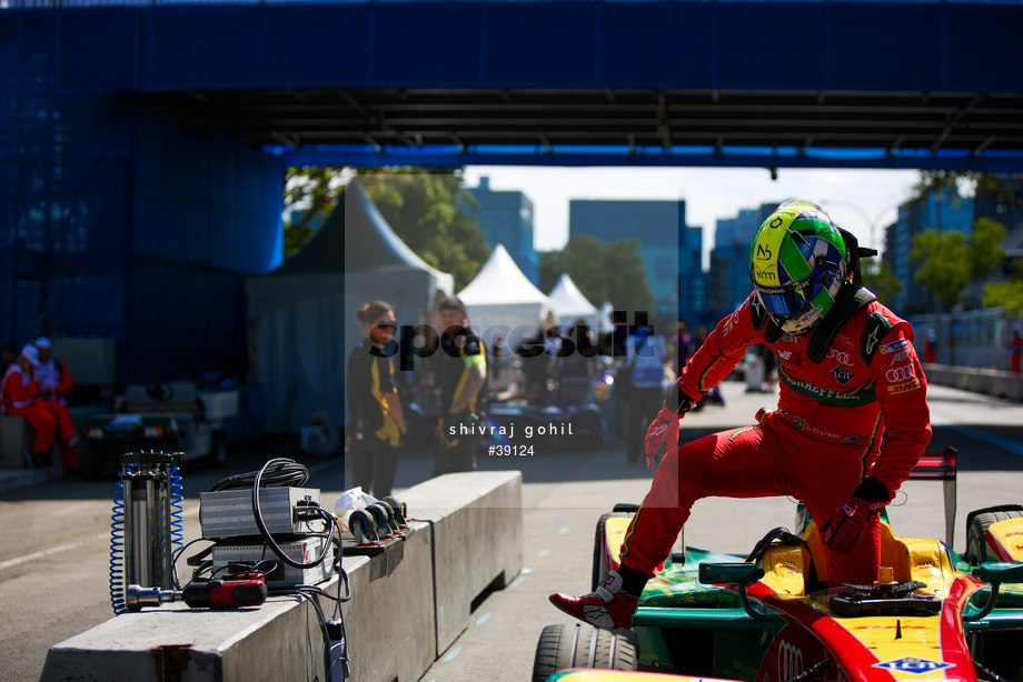 Spacesuit Collections Photo ID 39124, Shivraj Gohil, Montreal ePrix, Canada, 28/07/2017 15:28:11