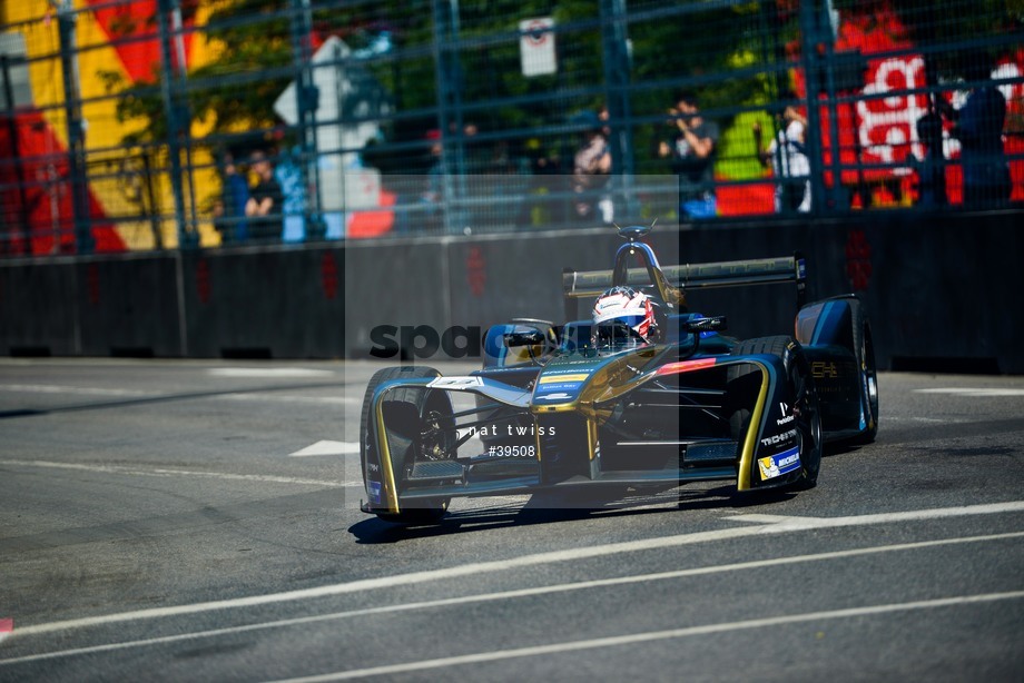Spacesuit Collections Photo ID 39508, Nat Twiss, Montreal ePrix, Canada, 29/07/2017 10:30:44