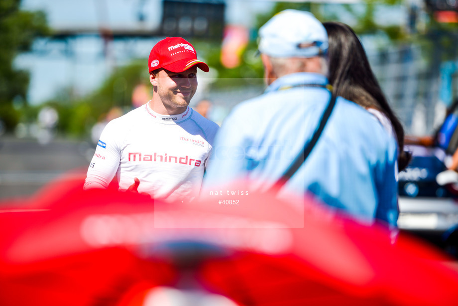 Spacesuit Collections Photo ID 40852, Nat Twiss, Montreal ePrix, Canada, 30/07/2017 15:40:21
