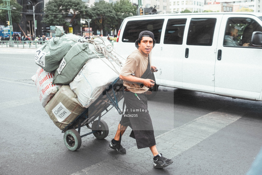 Spacesuit Collections Photo ID 434235, Oscar Lumley, Mexico City ePrix, Mexico, 10/01/2024 18:10:53