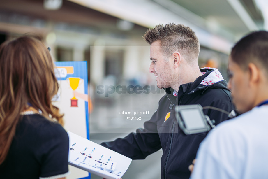 Spacesuit Collections Photo ID 434452, Adam Pigott, Mexico City ePrix, Mexico, 11/01/2024 12:37:17