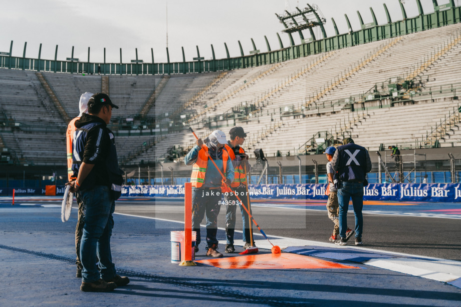 Spacesuit Collections Photo ID 435034, Jake Osborne, Mexico City ePrix, Mexico, 11/01/2024 17:42:55