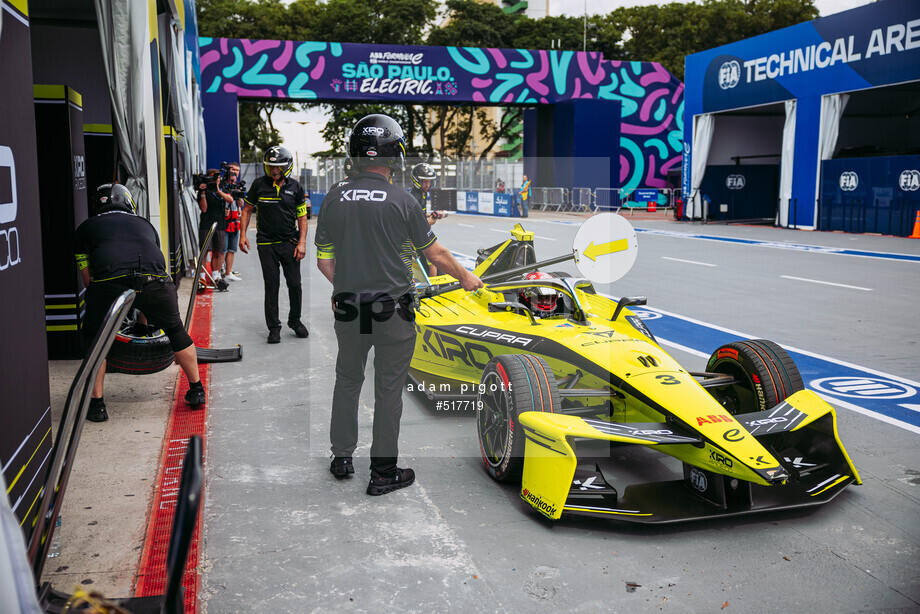 Spacesuit Collections Photo ID 517719, Adam Pigott, Sao Paulo ePrix, Brazil, 07/12/2024 15:15:44