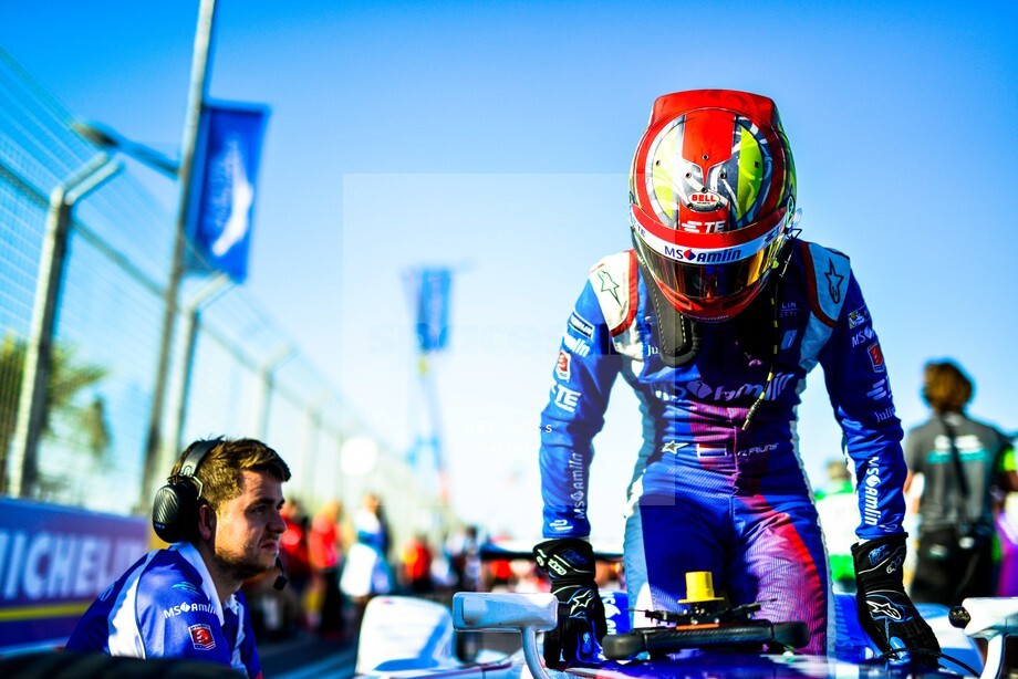 Spacesuit Collections Photo ID 5190, Nat Twiss, Marrakesh ePrix, Morocco, 12/11/2016 15:32:40