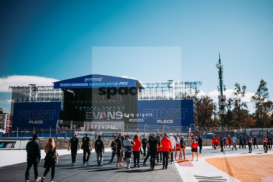 Spacesuit Collections Photo ID 520255, Adam Pigott, Mexico City ePrix, Mexico, 10/01/2025 10:20:57