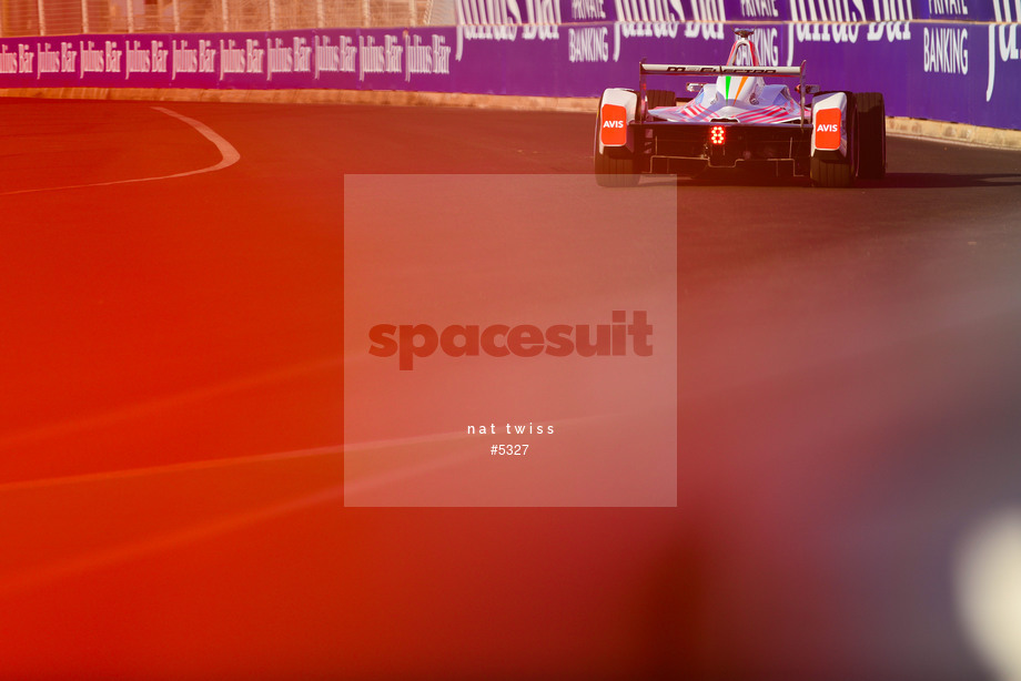 Spacesuit Collections Photo ID 5327, Nat Twiss, Marrakesh ePrix, Morocco, 12/11/2016 16:08:20