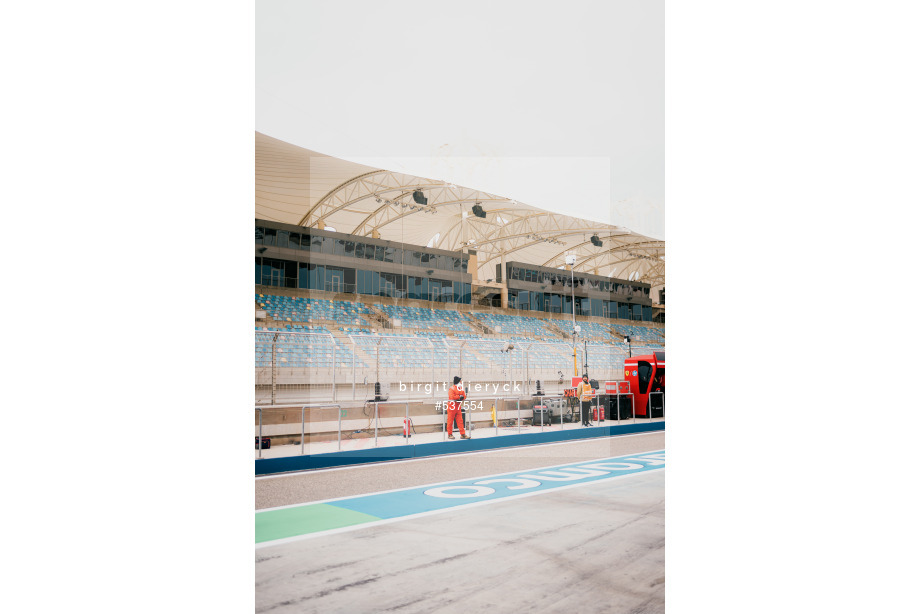 Spacesuit Collections Photo ID 537554, Birgit Dieryck, Formula 1 Aramco Pre-season Testing, Bahrain, 26/02/2025 15:23:29